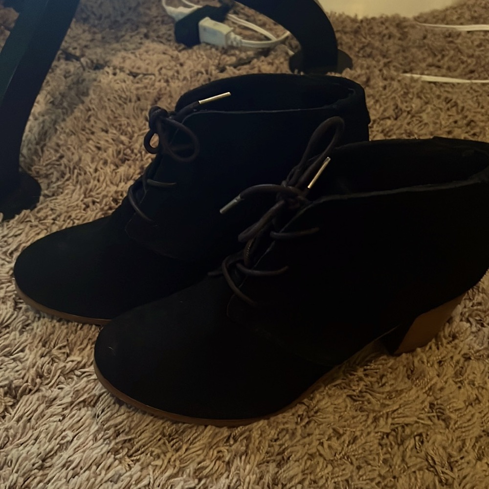 Toms lace up boots